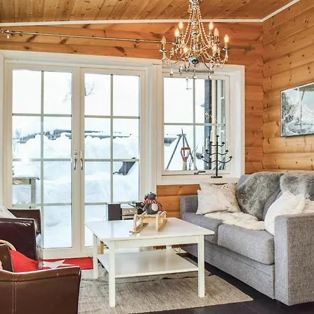 5 Bedroom Cozy In Norheimsund