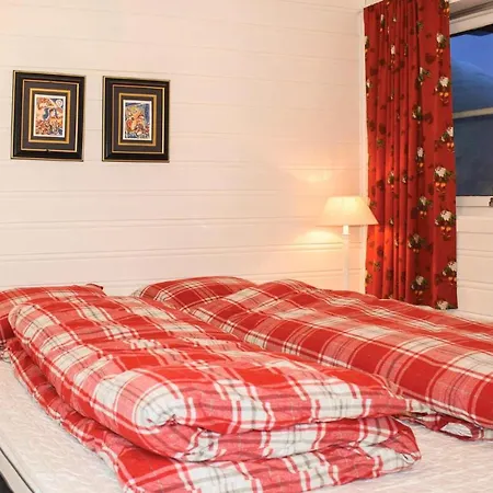5 Bedroom Cozy In Norheimsund